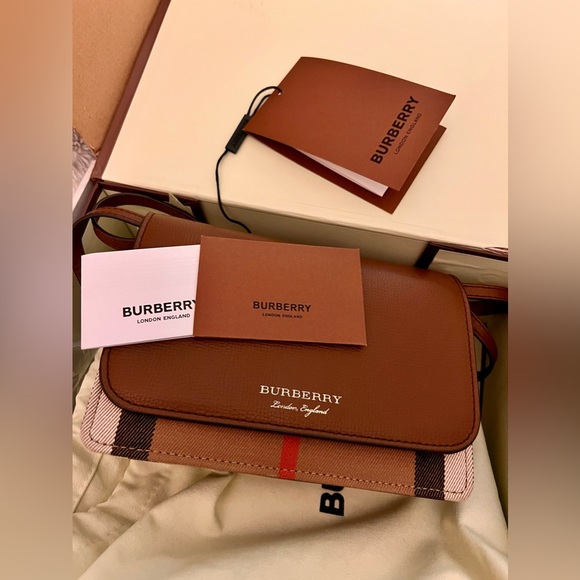 Burberry Hampshire Check Leather Crossbody Bag - Picture 16 of 16